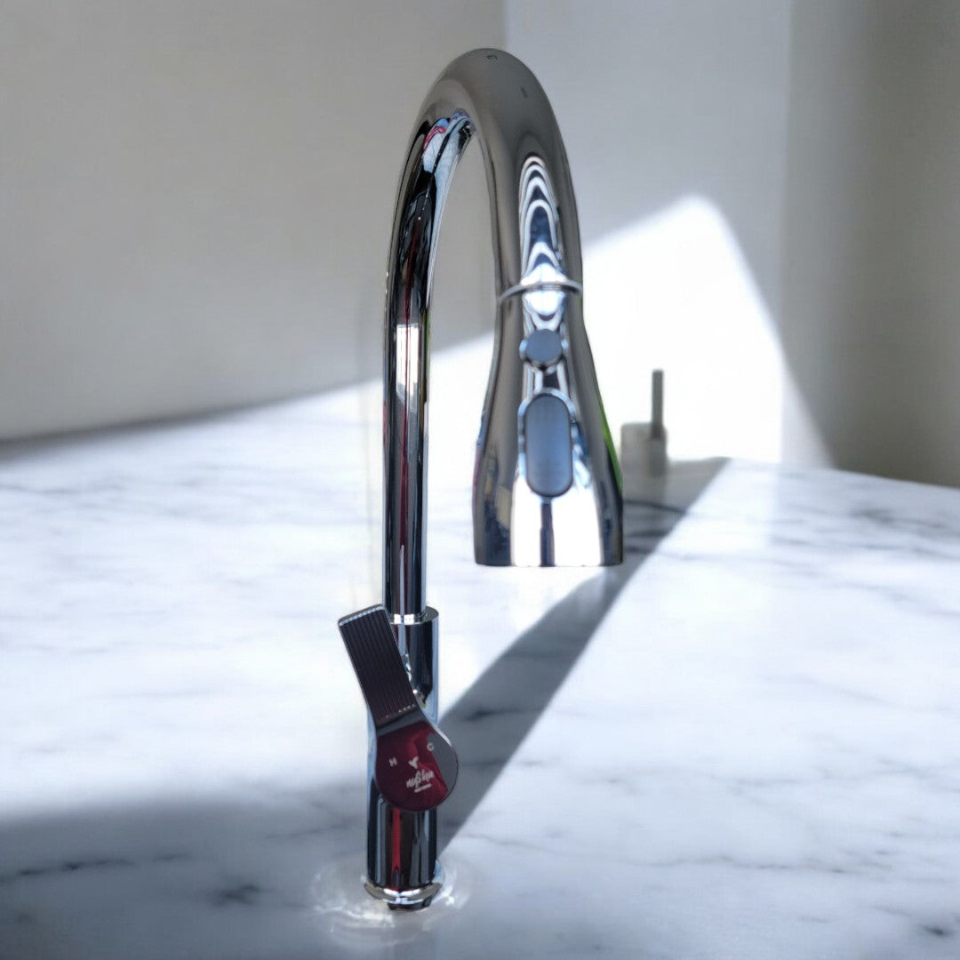 Nysha Pull Out Kitchen Faucet, Model M7